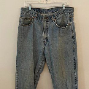 levi’s 550 high waisted light wash jeans